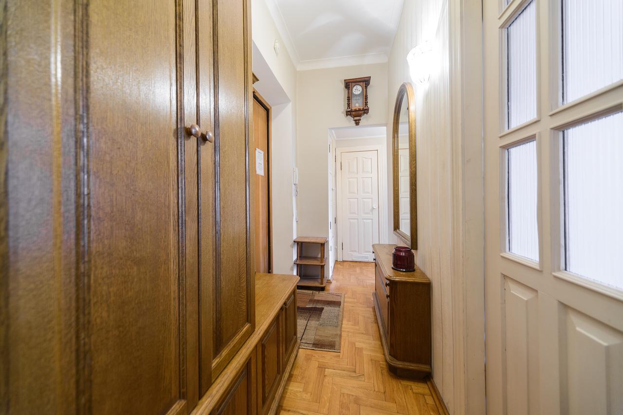 Apartment Near Olympic Stadium Kiev Exteriör bild