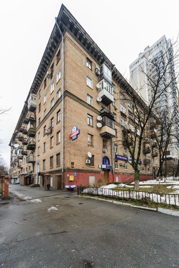 Apartment Near Olympic Stadium Kiev Exteriör bild
